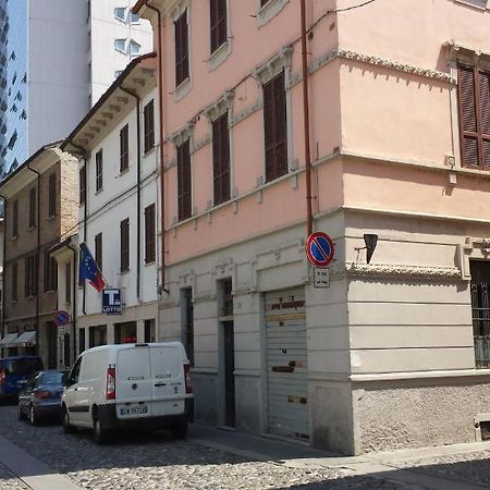 Hotel Astor Piacenza Luaran gambar